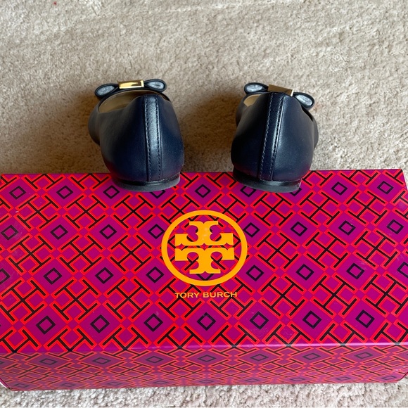 NWT TORY BURCH Chase Ballet-Nappa Navy Leather Flats Size 5.5 - Picture 5 of 8